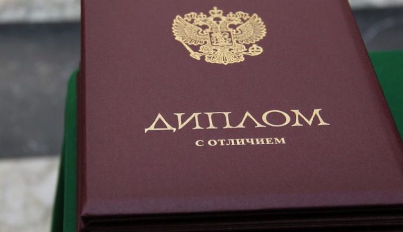 Купить диплом мастера маникюра - От учебы до карьеры